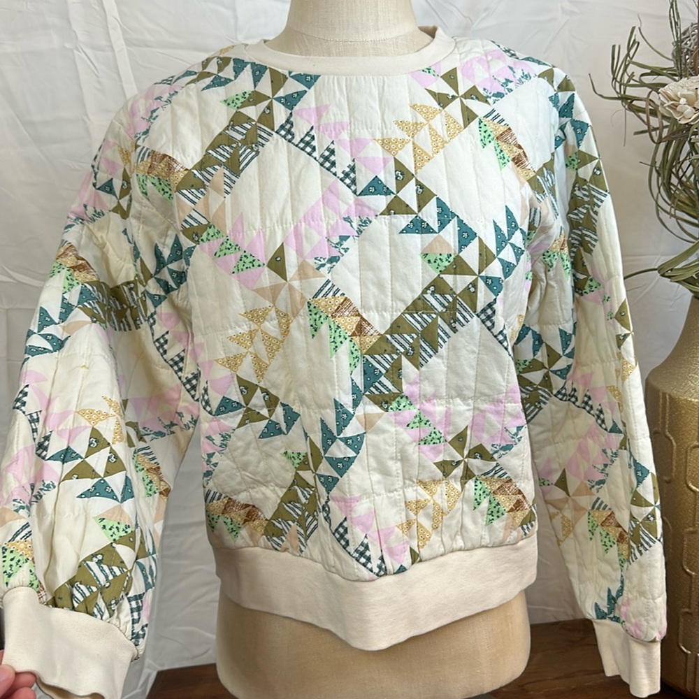 Quilted cropped sweater